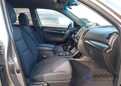 2012 Kia Sorento Lx z USA, uszkodzony, nr VIN 5XYKT3A1XCG281828